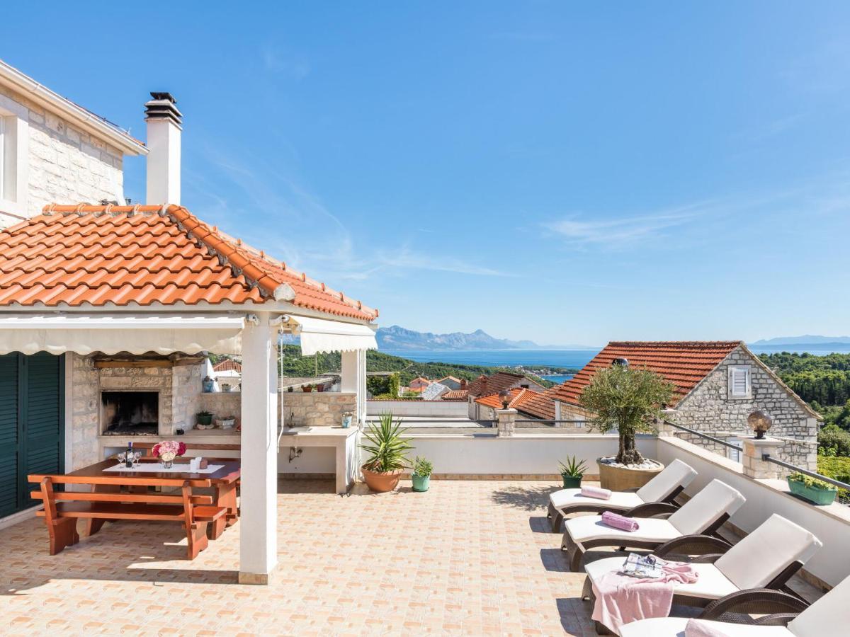 Luxurious Villa In Selca With Pool Екстер'єр фото